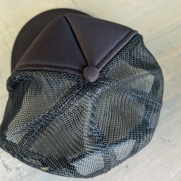 EUC! Mother Trucker & co. Women’s black trucker hat. SnapBack. - Picture 16 of 16